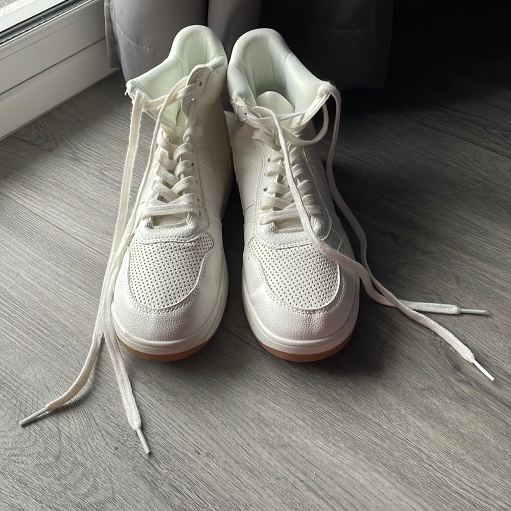 High tops